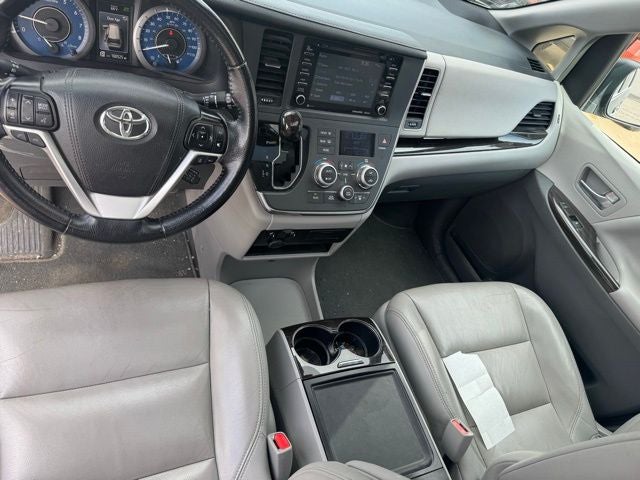 2019 Toyota Sienna XLE 7 Passenger