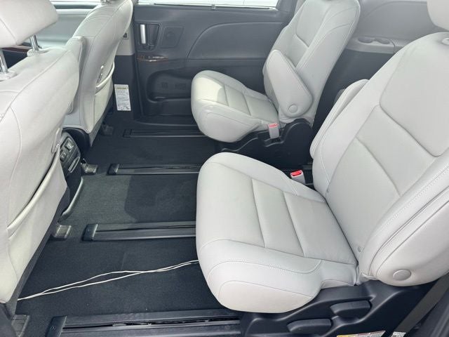 2020 Toyota Sienna Limited 7 Passenger