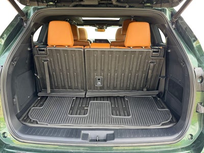 2023 Toyota Highlander Hybrid Platinum AWD