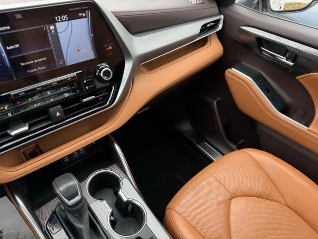 2022 Toyota Highlander Hybrid Platinum AWD