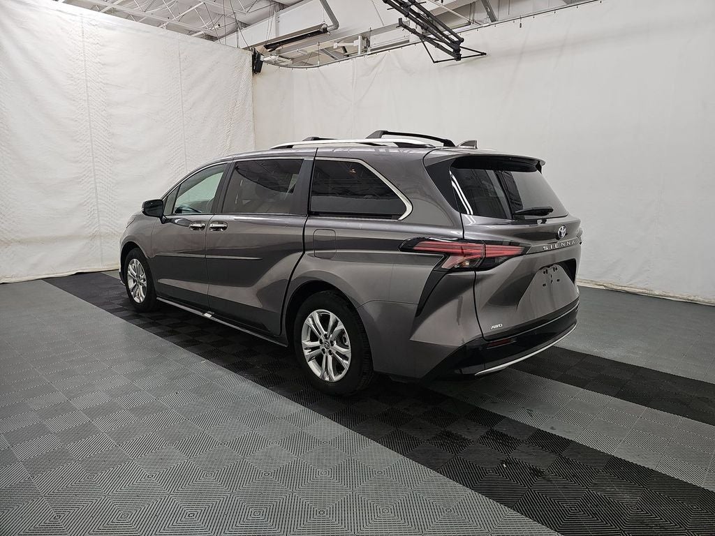 2024 Toyota Sienna Platinum 7 Passenger