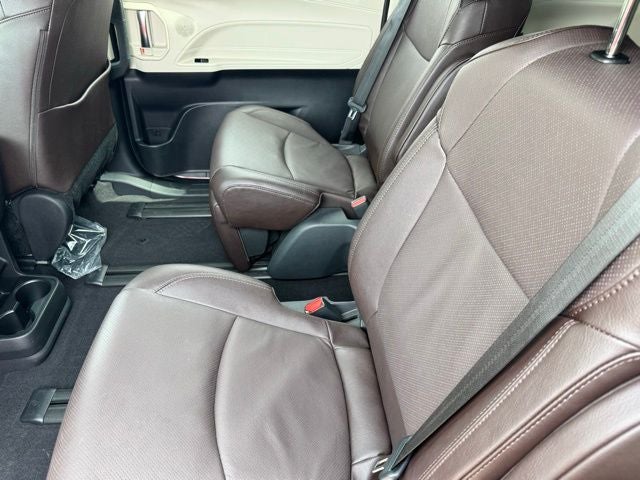 2024 Toyota Sienna Platinum 7 Passenger