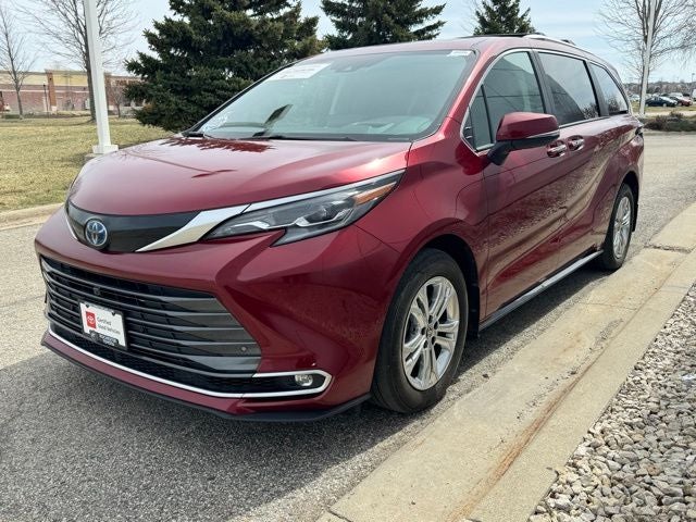2024 Toyota Sienna Platinum 7 Passenger