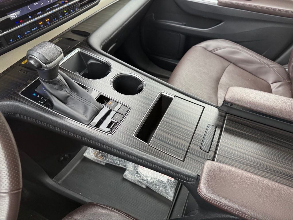 2022 Toyota Sienna Platinum 7 Passenger