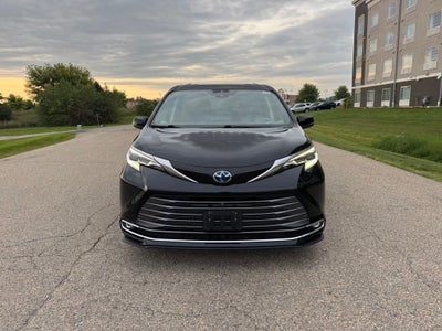 2022 Toyota Sienna Platinum 7 Passenger
