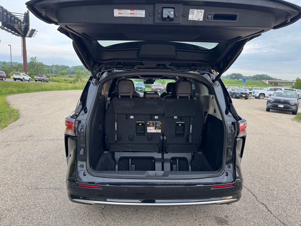 2022 Toyota Sienna Platinum 7 Passenger