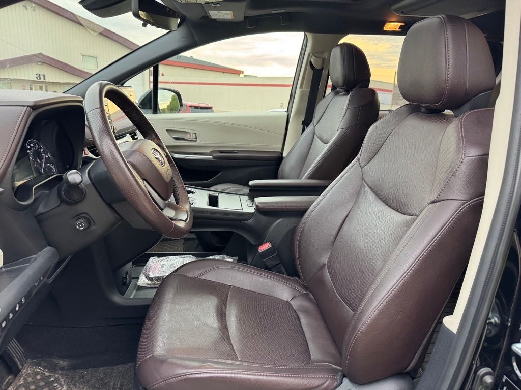 2022 Toyota Sienna Platinum 7 Passenger