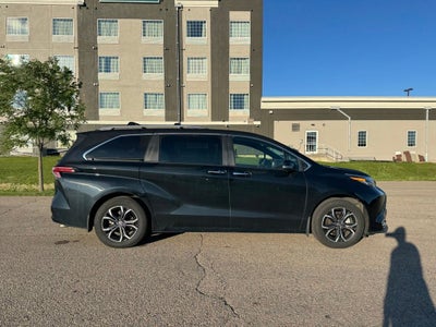 2026 Toyota Sienna Platinum 7 Passenger