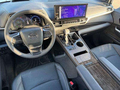 2026 Toyota Sienna Platinum 7 Passenger