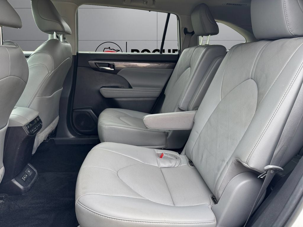 2022 Toyota Highlander Platinum AWD