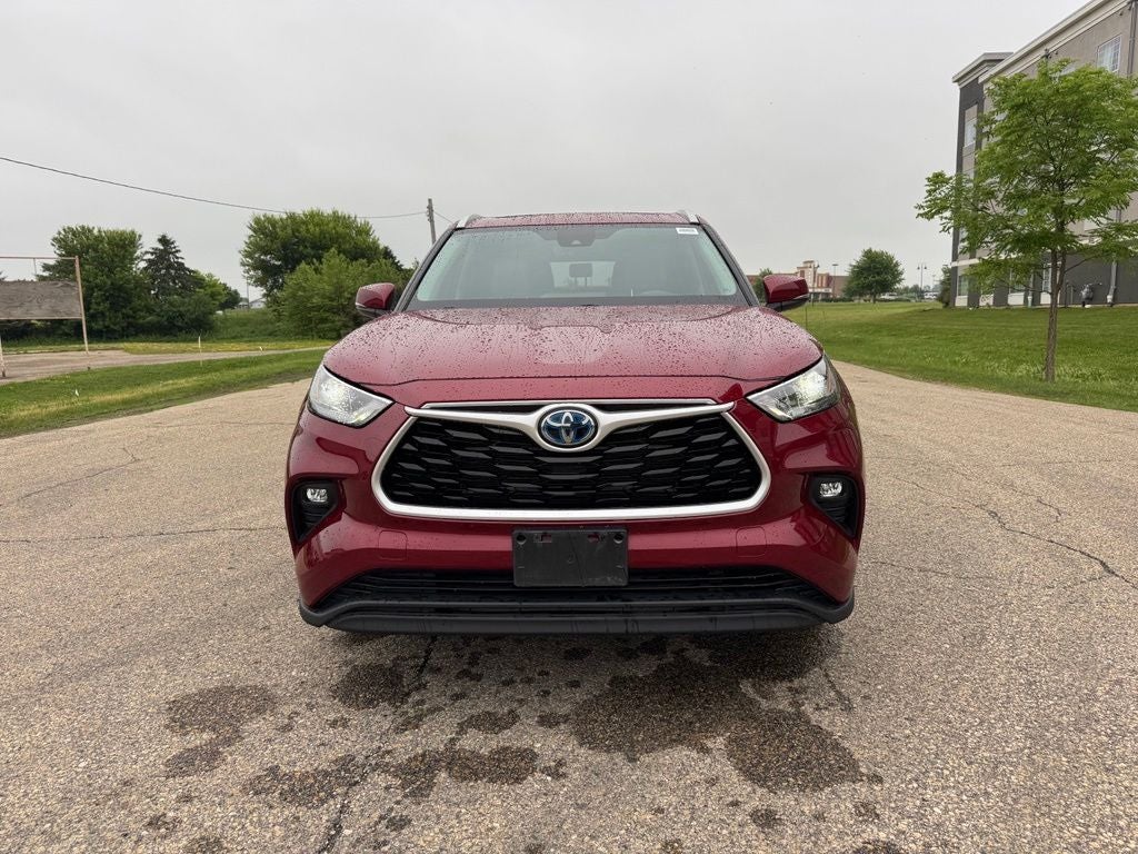 2022 Toyota Highlander Hybrid XLE AWD