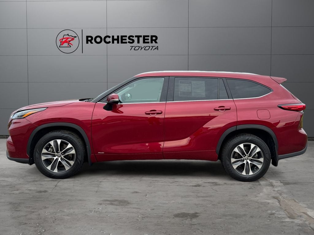 2022 Toyota Highlander Hybrid XLE AWD