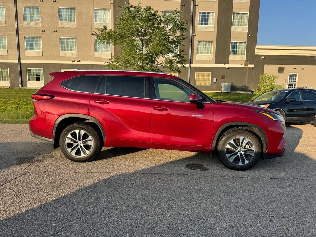 2021 Toyota Highlander Hybrid XLE AWD