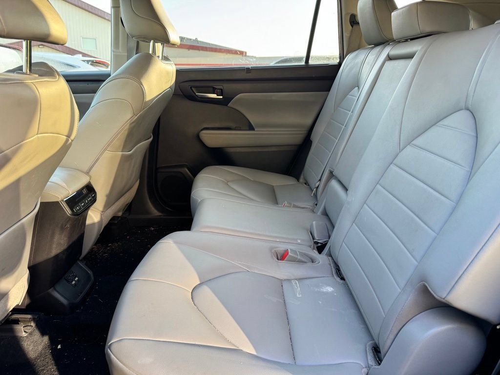 2021 Toyota Highlander Hybrid XLE AWD