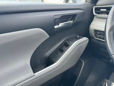 2020 Toyota Highlander Hybrid XLE AWD