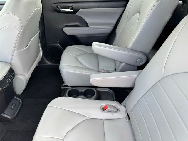 2020 Toyota Highlander Hybrid XLE AWD