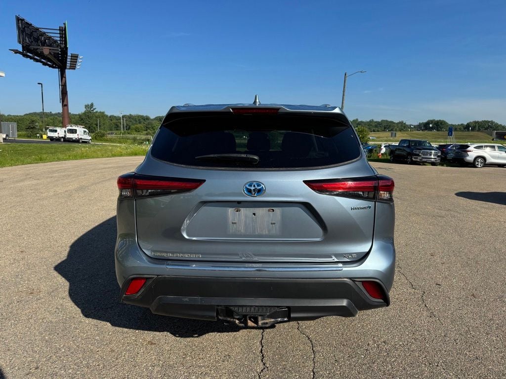 2022 Toyota Highlander Hybrid XLE AWD