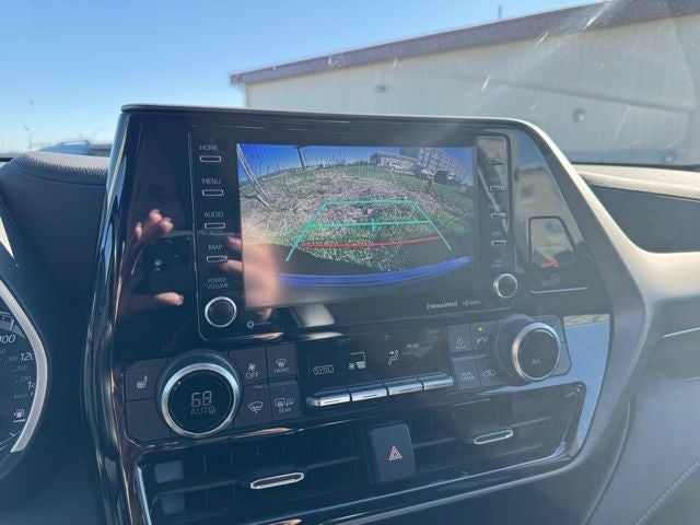 2022 Toyota Highlander Hybrid XLE AWD