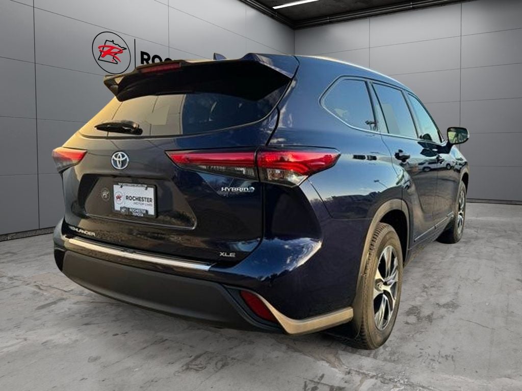 2022 Toyota Highlander Hybrid XLE AWD