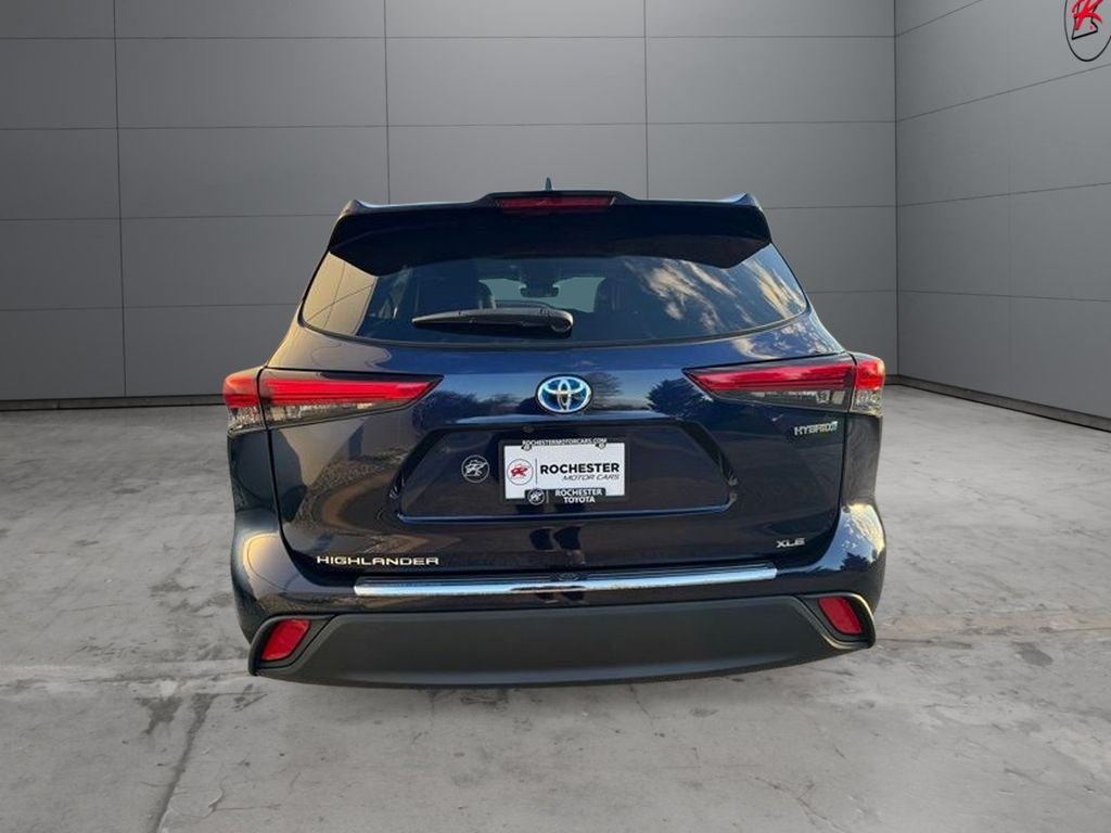 2022 Toyota Highlander Hybrid XLE AWD