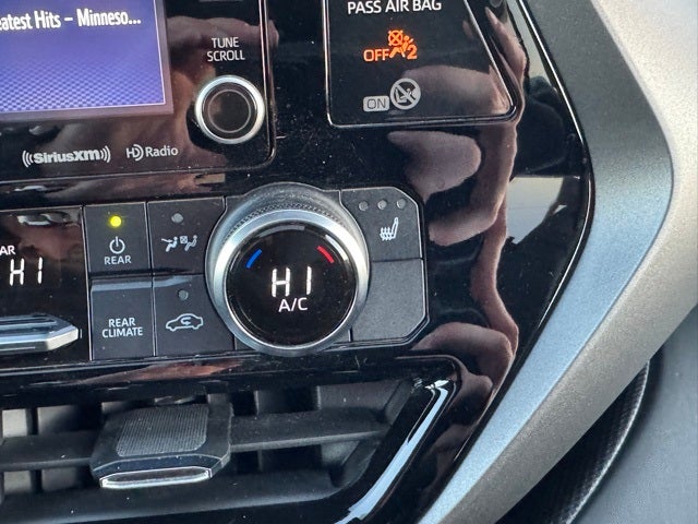 2022 Toyota Highlander XLE AWD