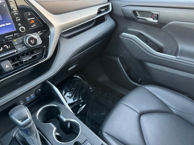 2022 Toyota Highlander XLE AWD