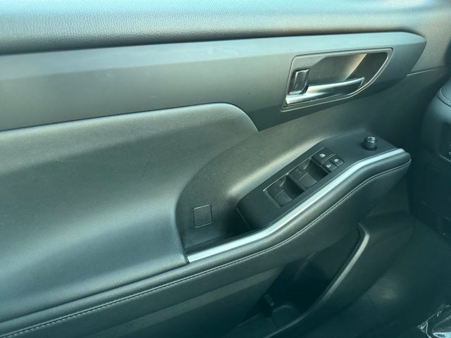 2022 Toyota Highlander XLE AWD