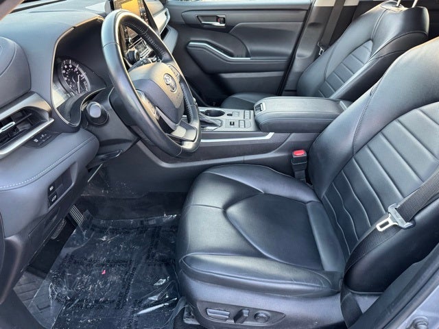 2022 Toyota Highlander XLE AWD