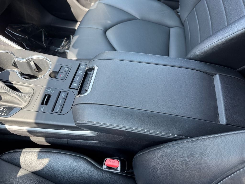 2022 Toyota Highlander XLE AWD