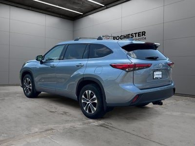 2022 Toyota Highlander XLE AWD