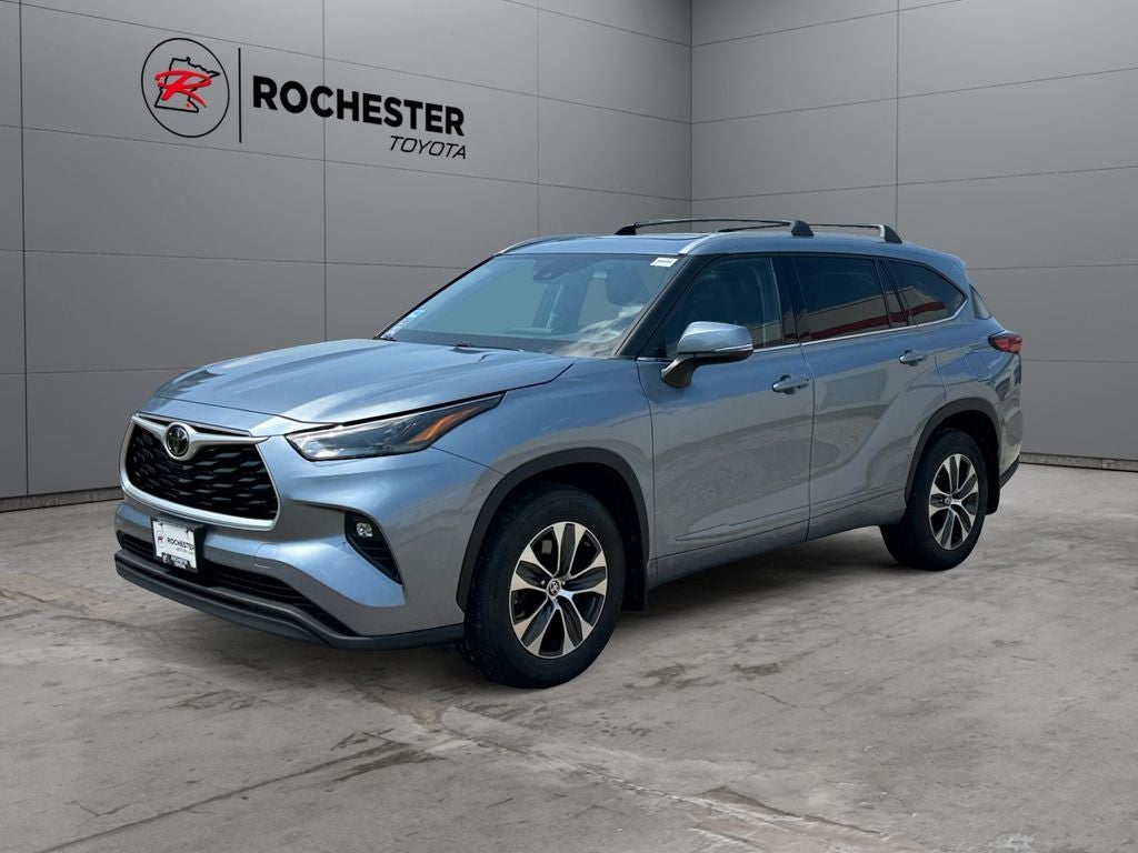 2022 Toyota Highlander XLE AWD