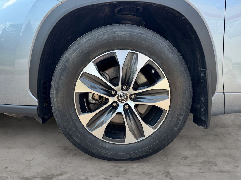 2022 Toyota Highlander XLE AWD