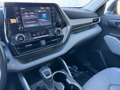 2022 Toyota Highlander XLE AWD