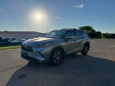 2022 Toyota Highlander XLE AWD