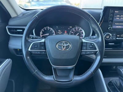 2022 Toyota Highlander XLE AWD