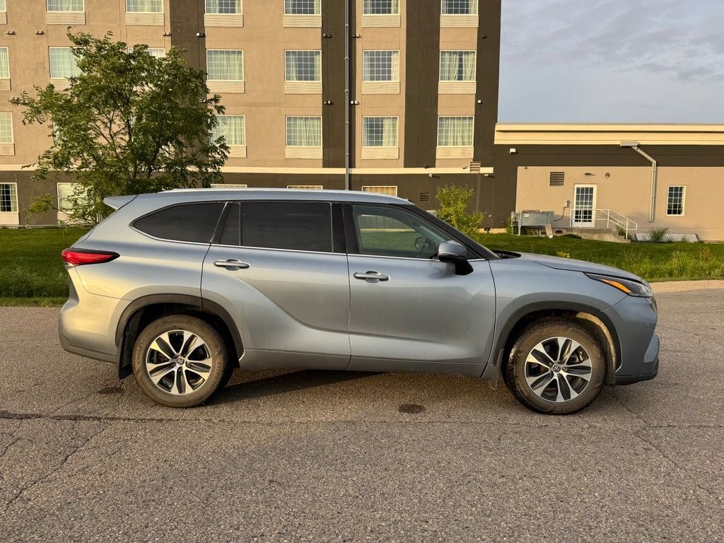 2021 Toyota Highlander XLE AWD