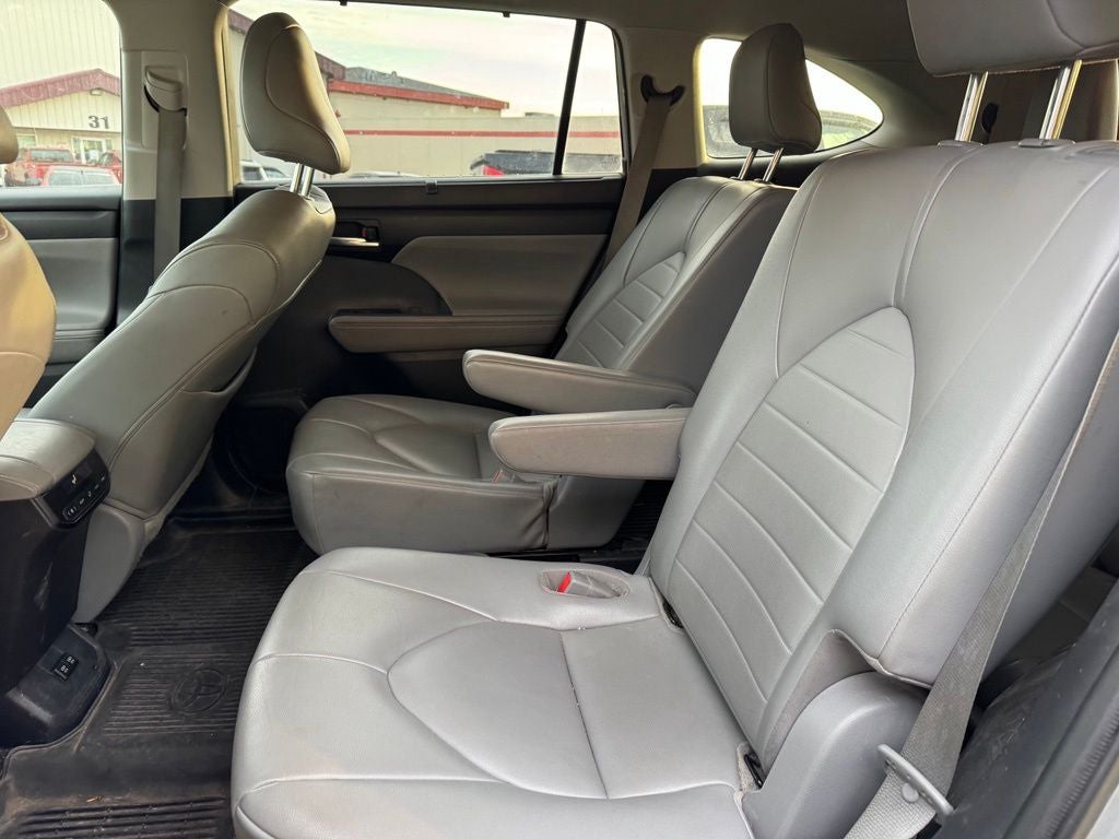 2021 Toyota Highlander XLE AWD
