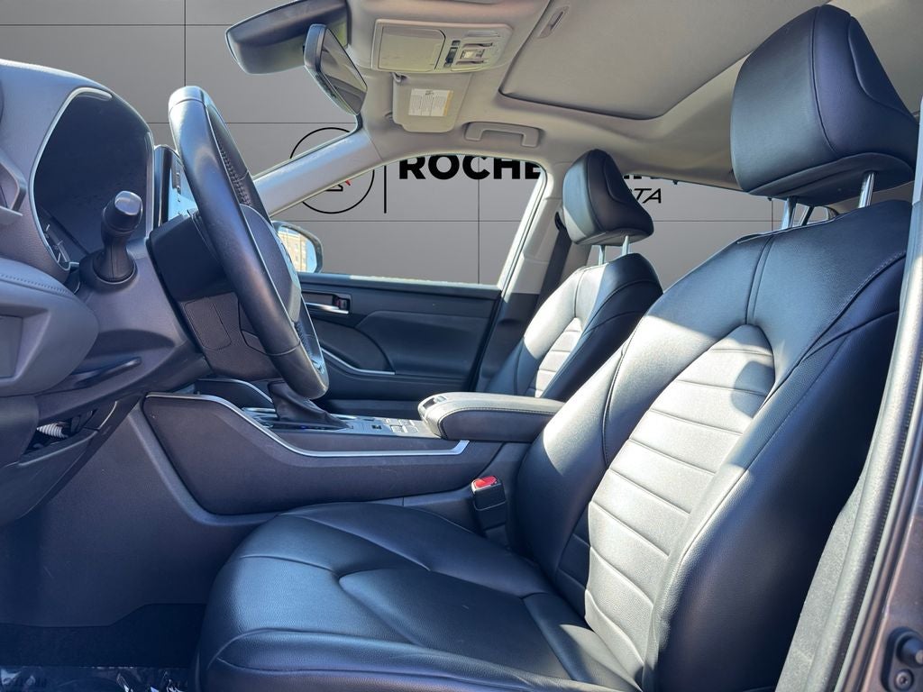 2022 Toyota Highlander XLE AWD