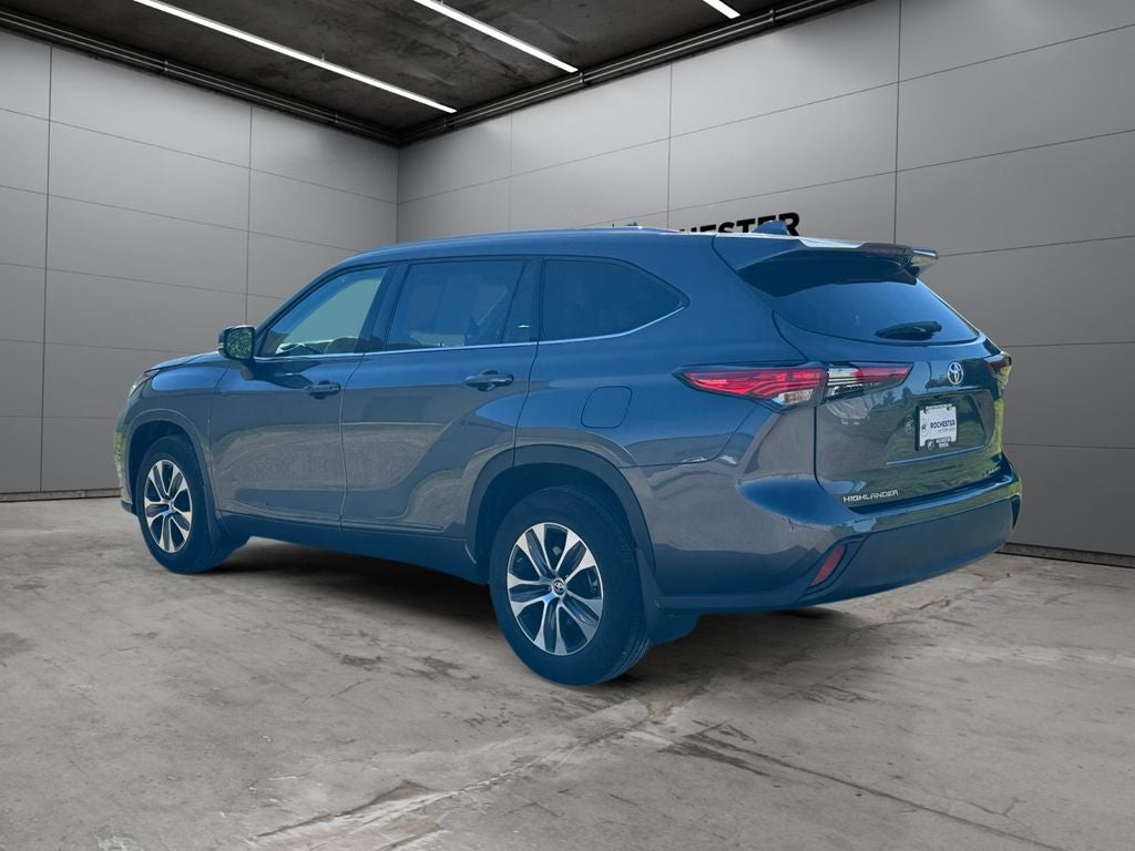 2022 Toyota Highlander XLE AWD