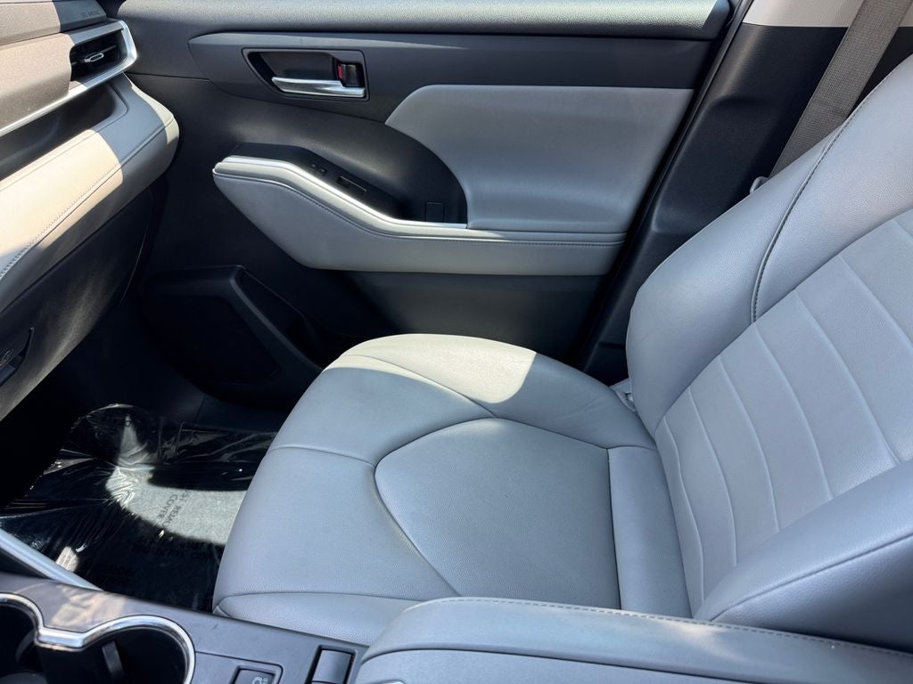 2021 Toyota Highlander Hybrid XLE AWD
