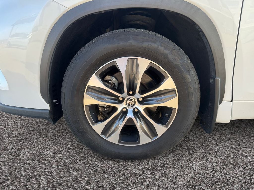 2022 Toyota Highlander XLE AWD