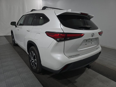 2022 Toyota Highlander XLE AWD