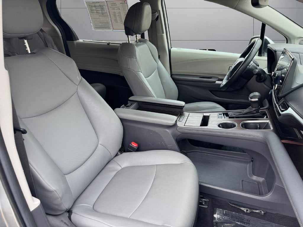 2024 Toyota Sienna XLE 7 Passenger