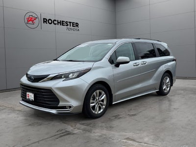 2024 Toyota Sienna XLE 7 Passenger