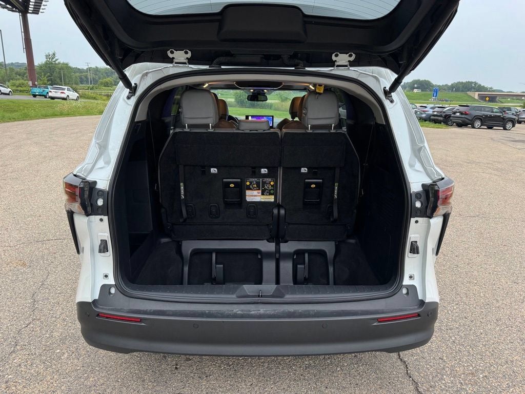 2025 Toyota Sienna XLE 7 Passenger