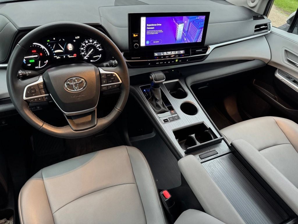 2025 Toyota Sienna XLE 7 Passenger