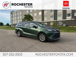 2022 Toyota Sienna XLE 7 Passenger
