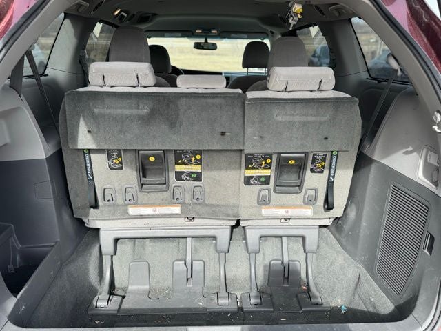 2017 Toyota Sienna LE 7 Passenger