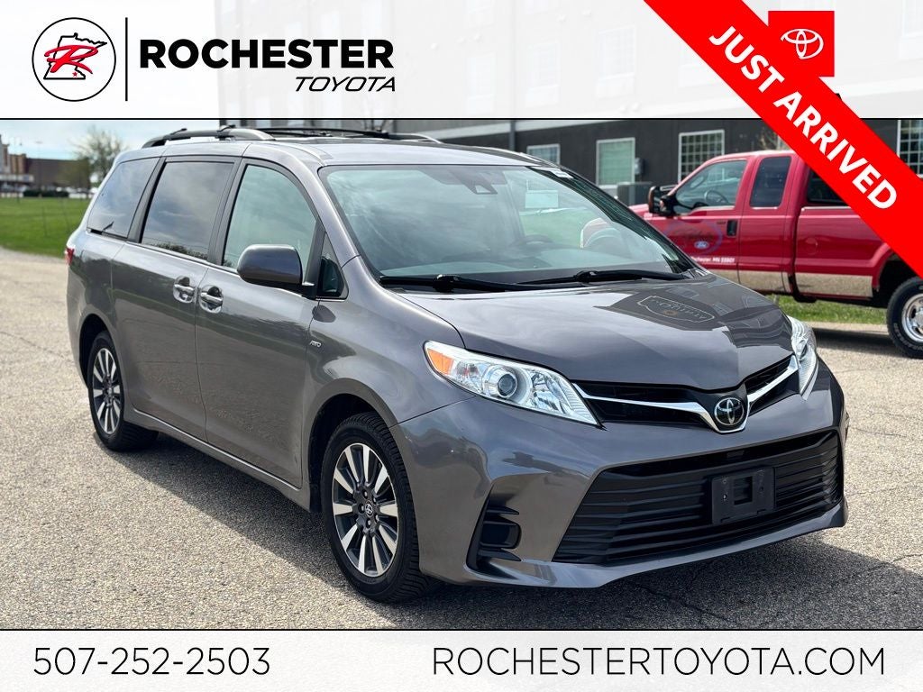 2019 Toyota Sienna LE 7 Passenger