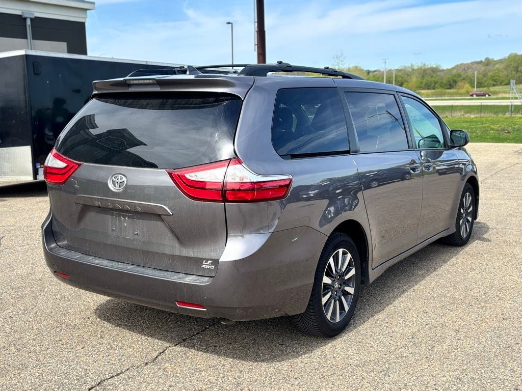 2019 Toyota Sienna LE 7 Passenger